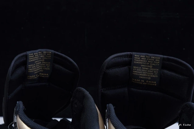 1st Kicks BLACK (2020) HIGH AIR JORDAN GOLD RETRO 555088-032 1 METALLIC 0730